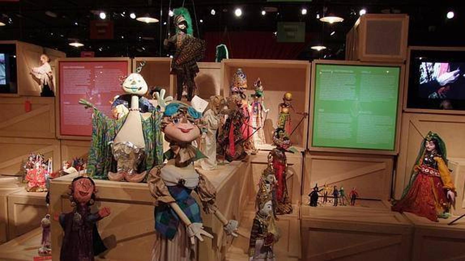 La Tartana Teatro and the painter María Agnes Tramart star in two Topic exhibitions