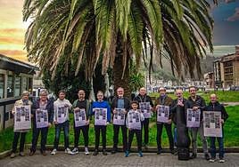 Algunos de los artífices y participantes en el espectáculo musicalizado que se estrenará en Pasai Donibane.