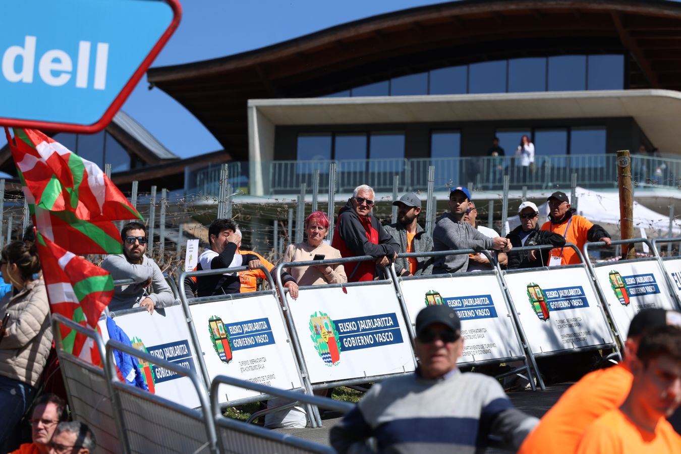 El espectáculo de la subida a Hika