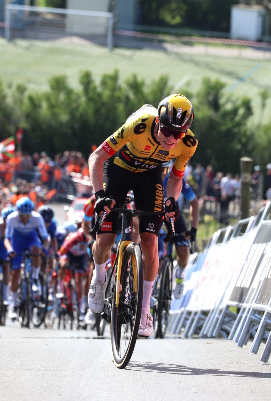 El espectáculo de la subida a Hika