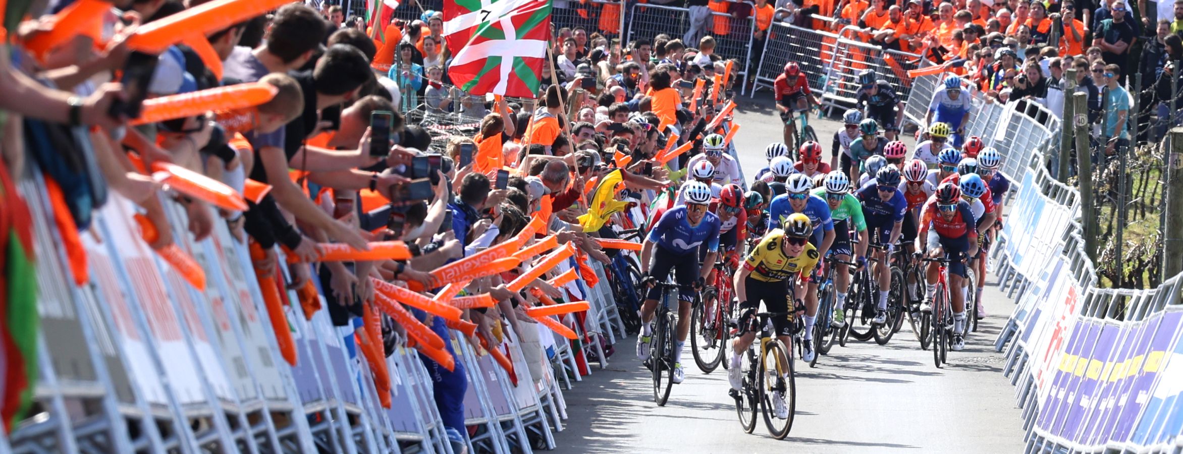 El espectáculo de la subida a Hika