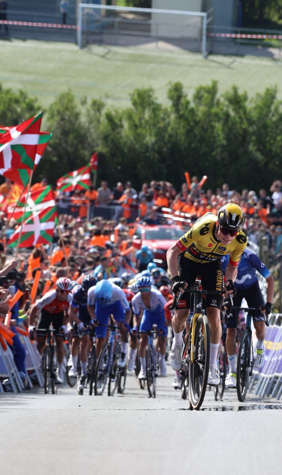 El espectáculo de la subida a Hika