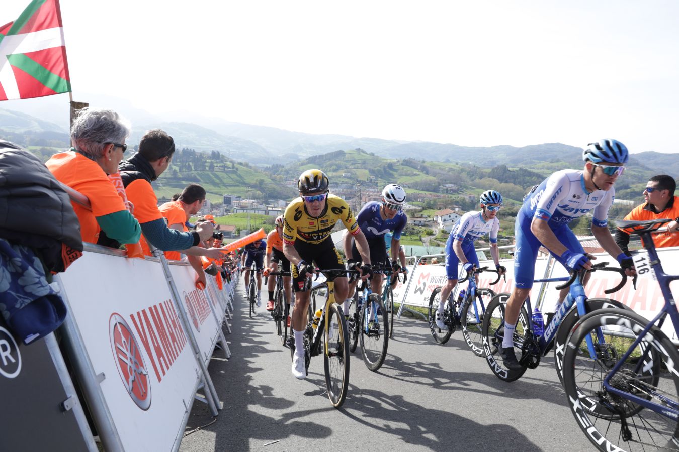 El espectáculo de la subida a Hika