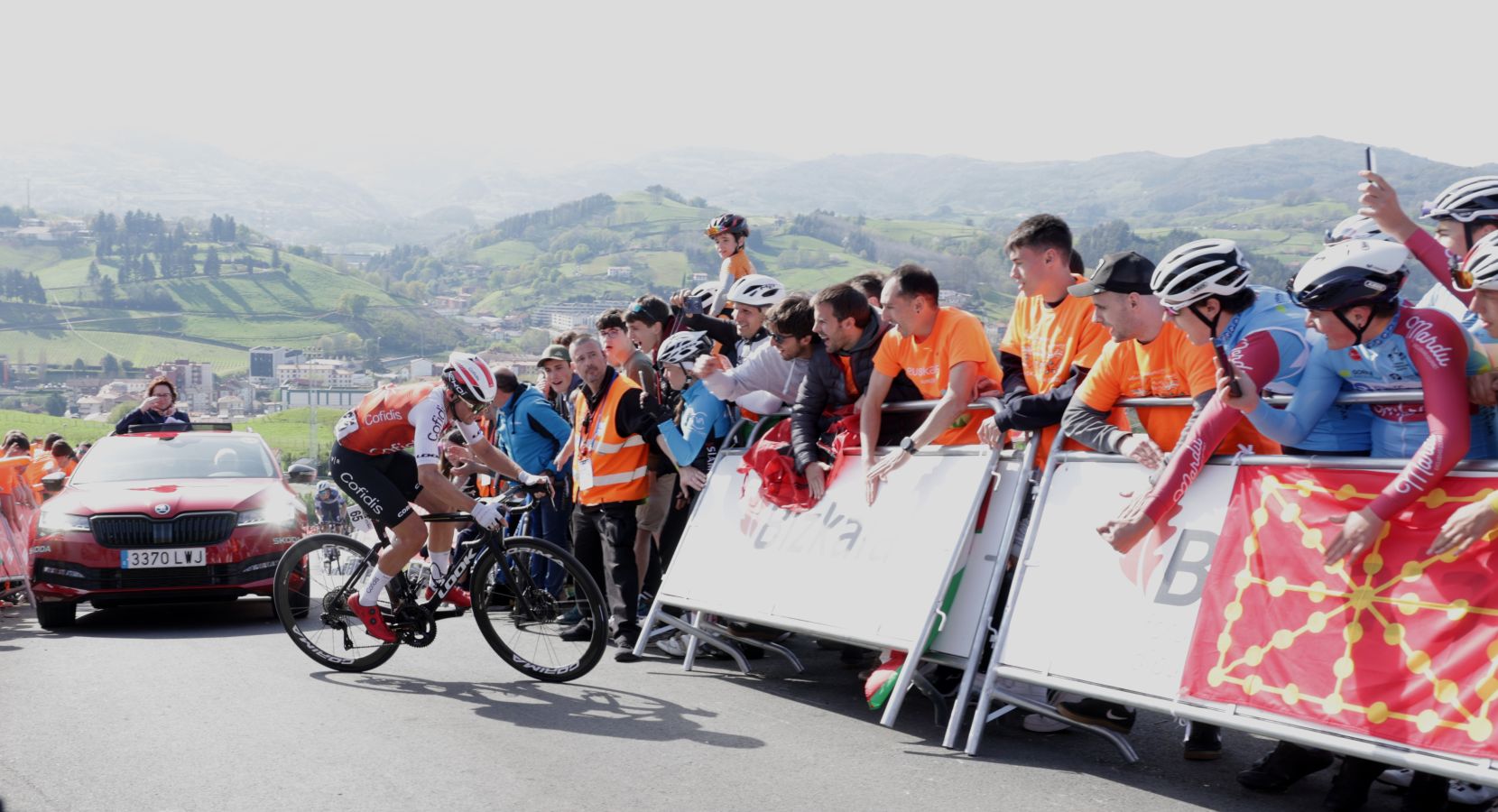 El espectáculo de la subida a Hika