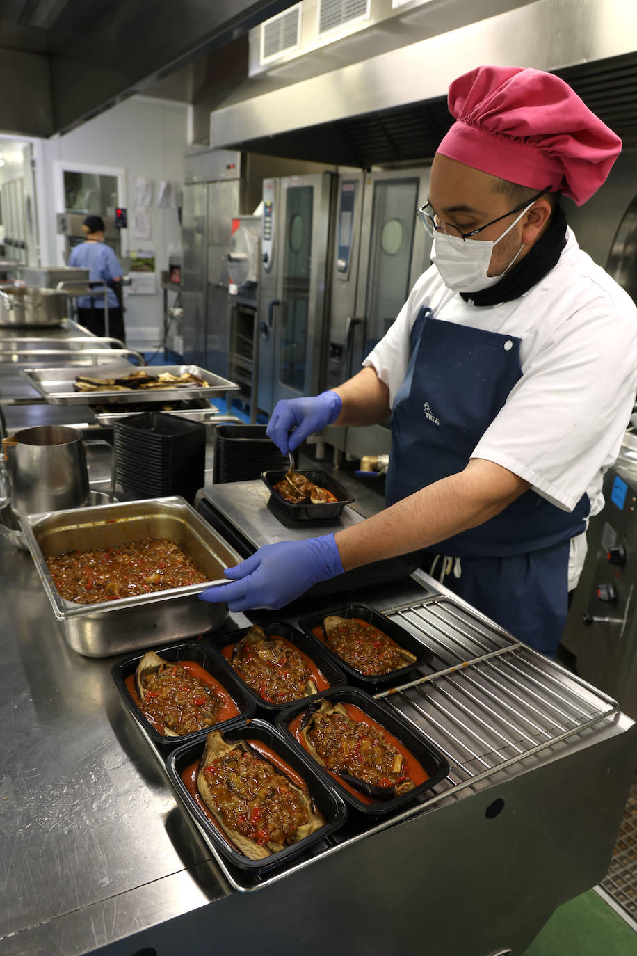 Cada vez más restaurantes compran platos a empresas externas