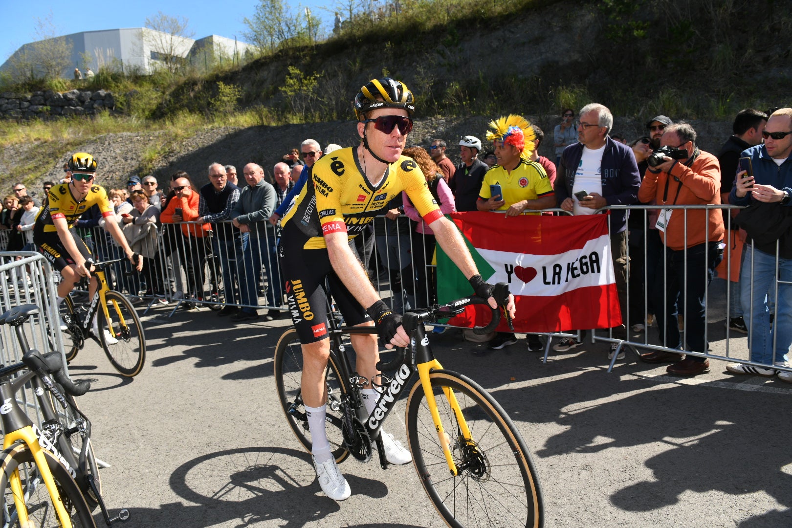 La Itzulia siente el calor de la afición