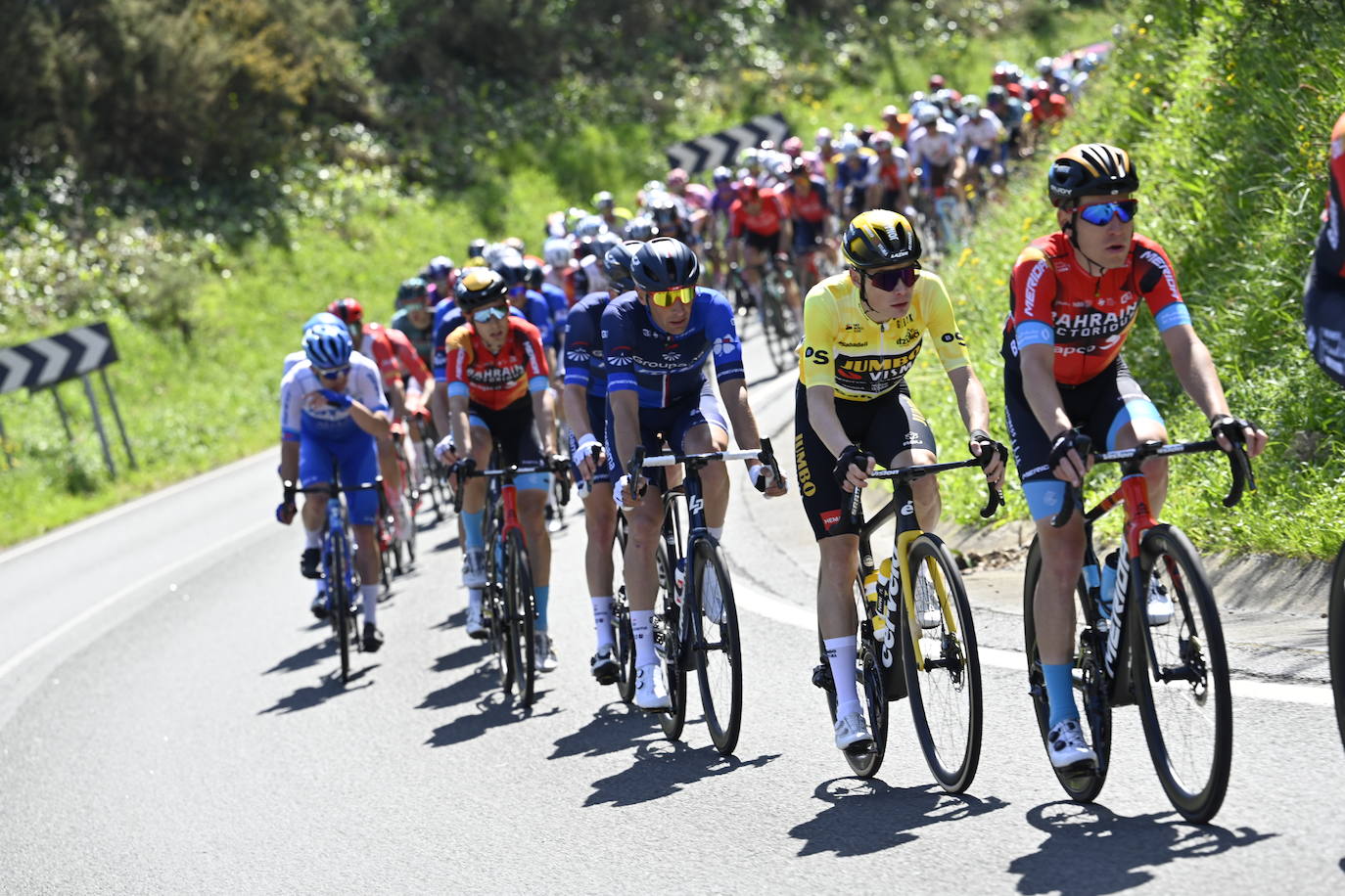 La Itzulia siente el calor de la afición