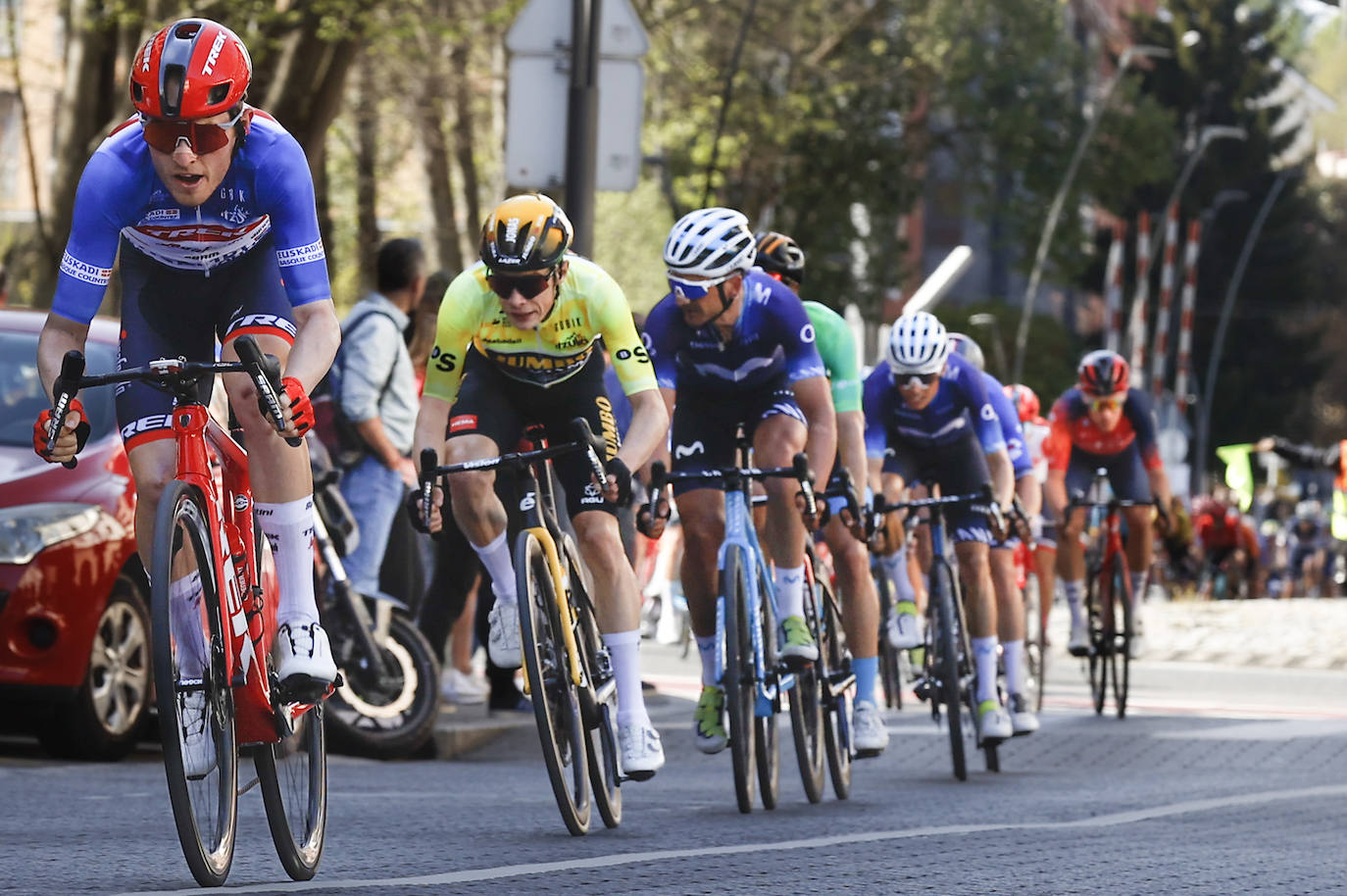 La Itzulia siente el calor de la afición