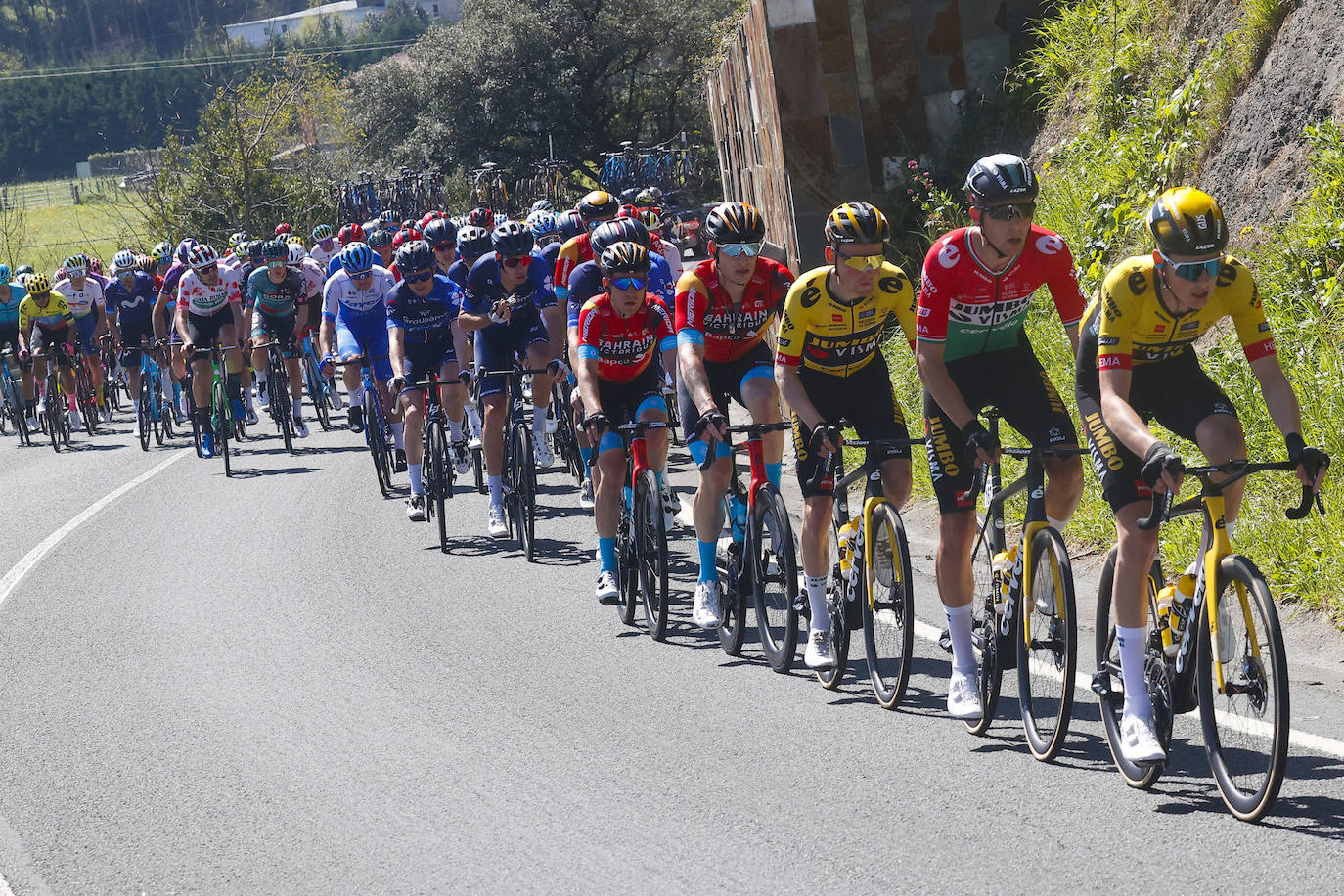 La Itzulia siente el calor de la afición