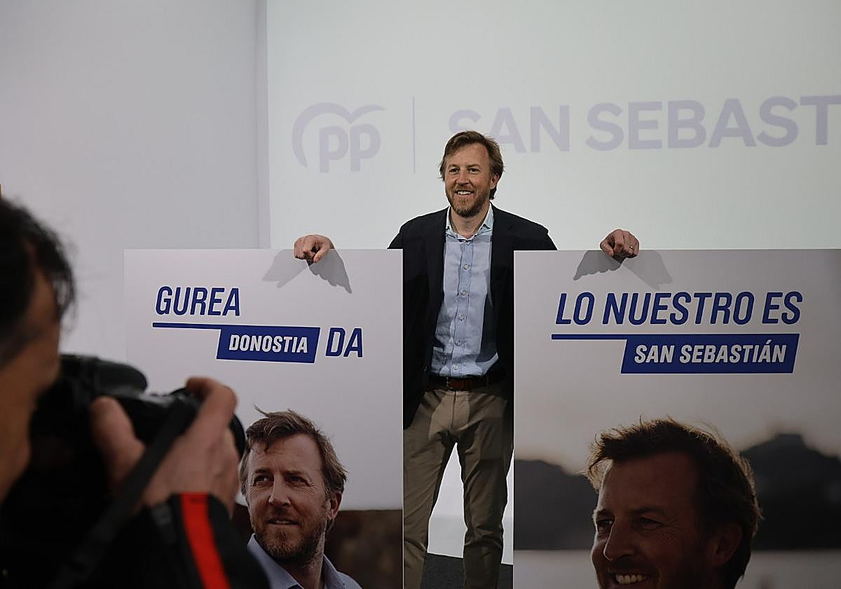 Borja Corominas, en la presentación de su lista para el Ayuntamiento de Donostia.