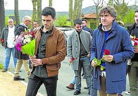 Eneko Andueza y el portavoz del PSE en Galdakao, Víctor Trimiño, en el acto celebrado ayer en Orduña.