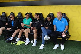 Iñaki Goikoetxea y el resto del cuerpo técnico el pasado domingo.