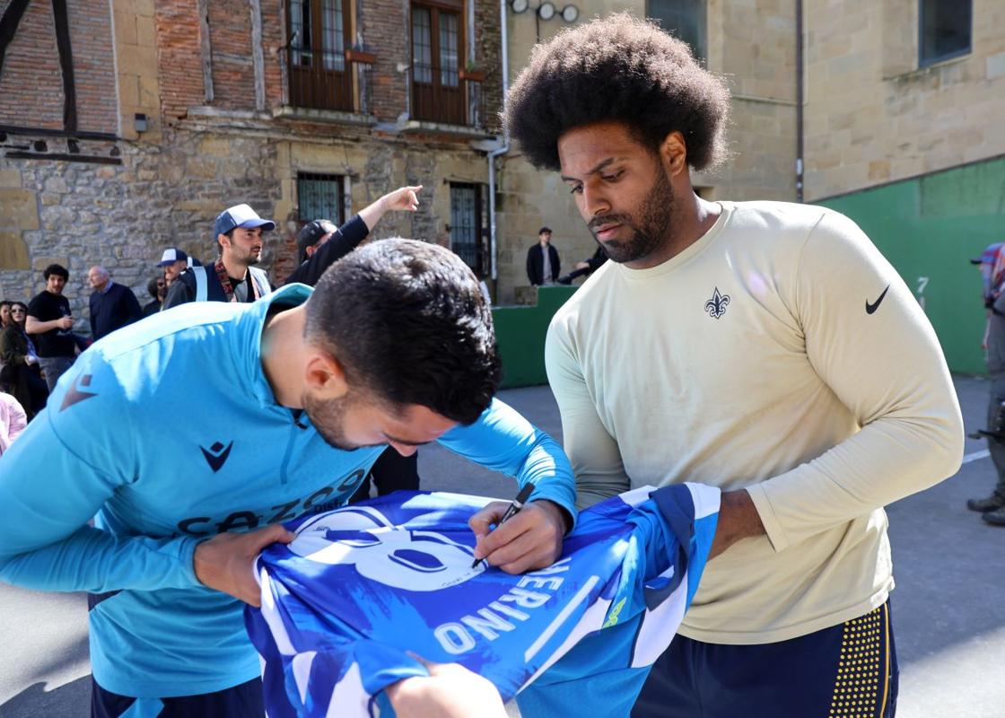 Una estrella de la NFL, de visita en San Sebastián