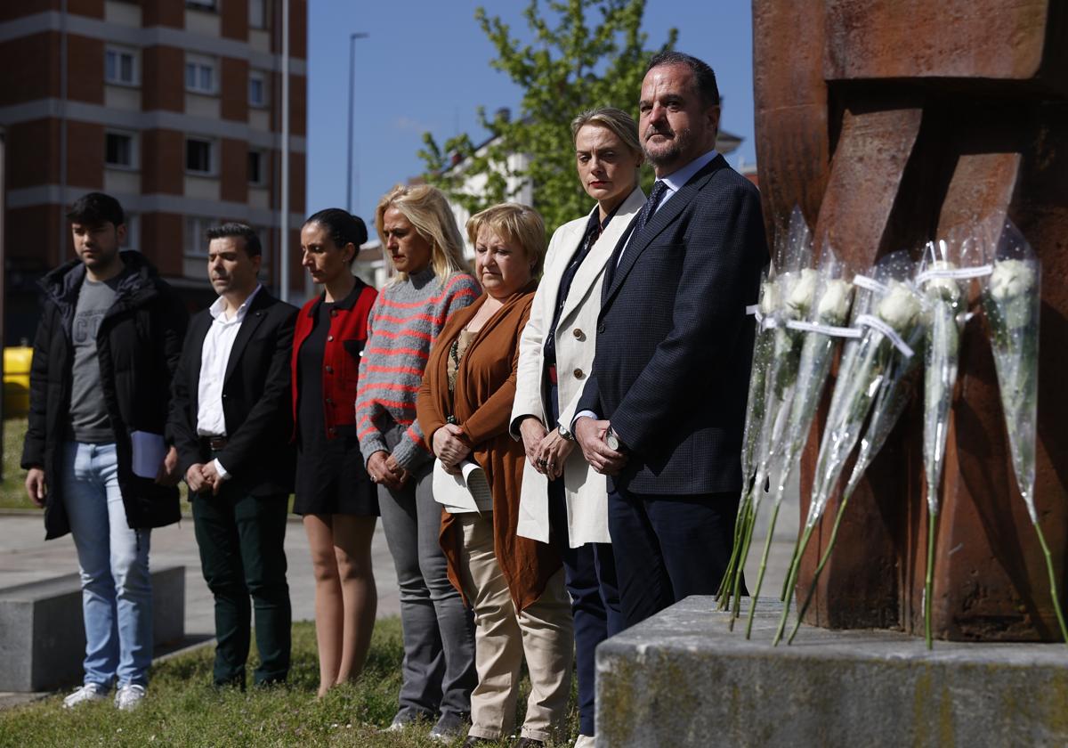 Carlos Iturgaiz, este lunes, en un acto de desagravio a las víctimas del terrorismo en Galdakao.