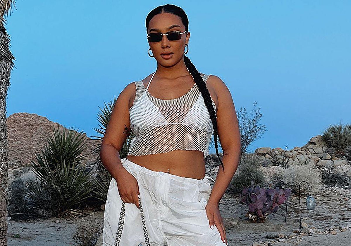 Look en tonos blancos para Coachella