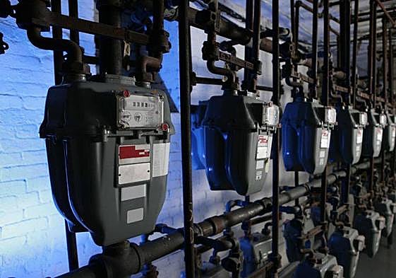 Fuerte bajada del precio de la luz hoy: tres horas con un coste menor a diez euros