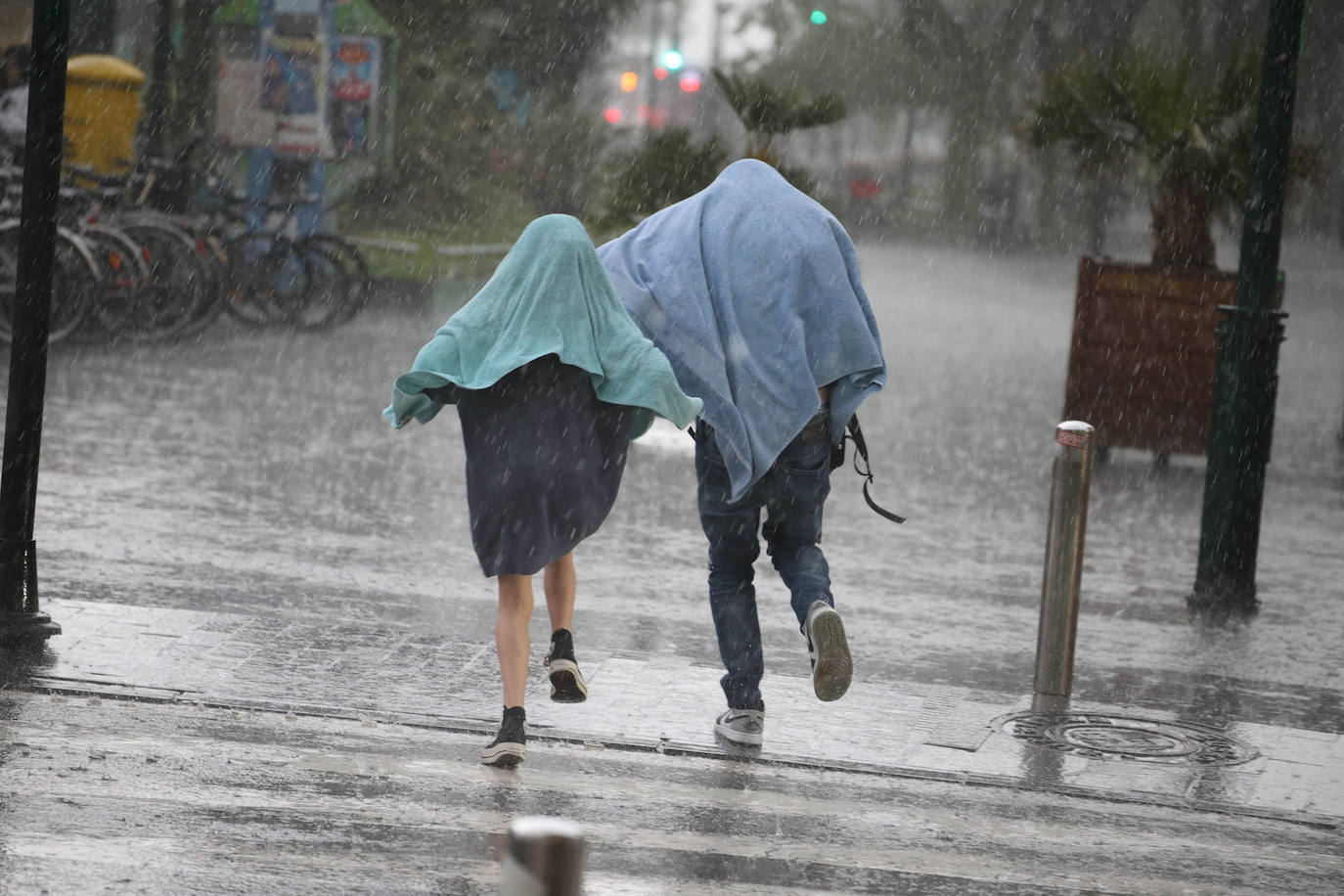 Un viernes soleado que acaba con tormentas