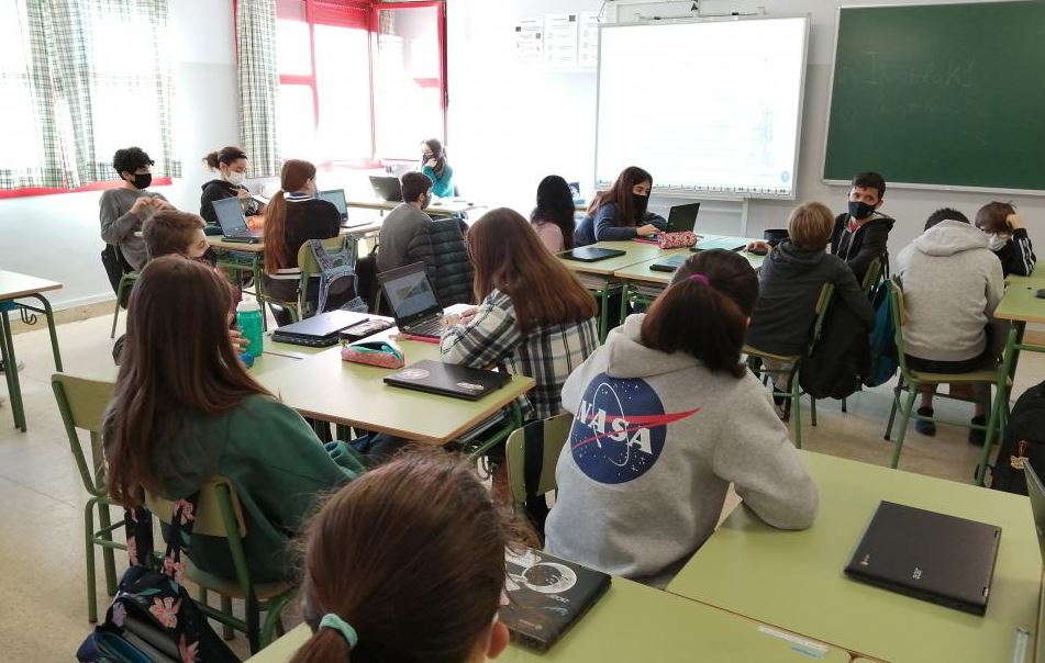 Txikipediarako 600 sarrera berritik gora idatzi dituzte ikastoletako ikasleek