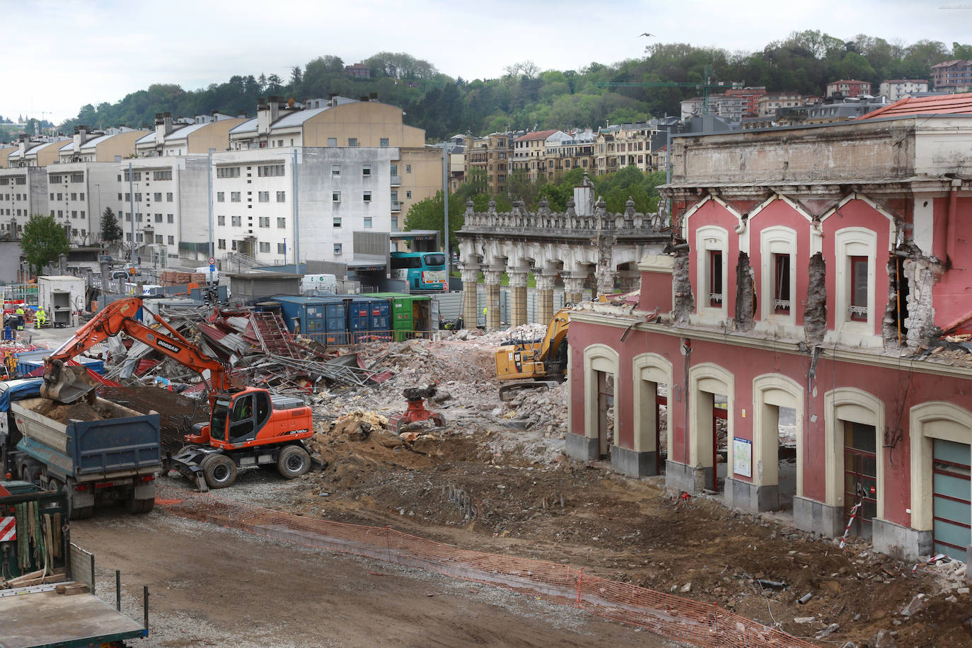 La demolición de la estación de tren de San Sebastián