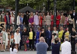 Un desfile multicolor en la Plaza Easo de San Sebastián
