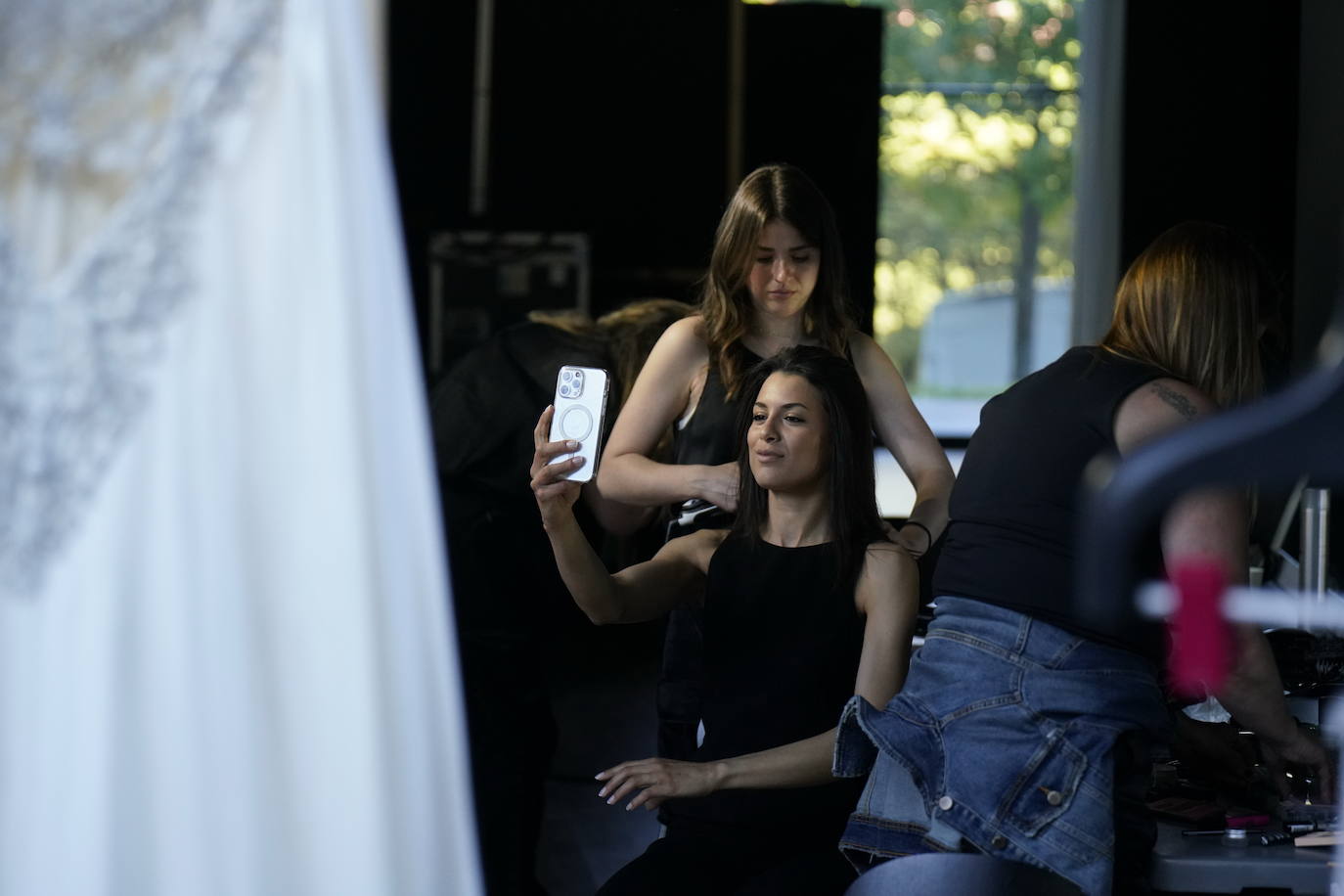 Diez estrellas deslumbran en Balenciaga