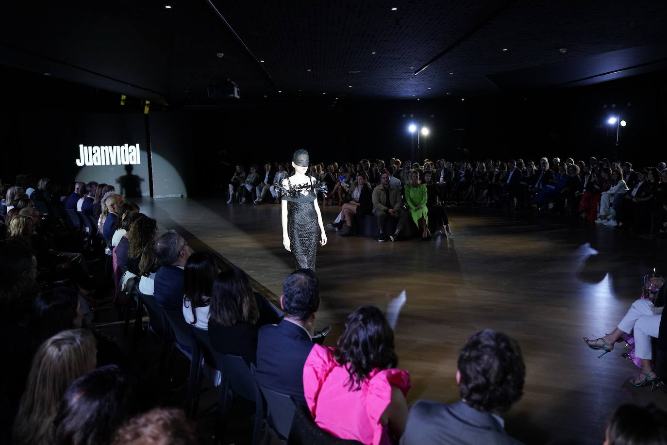 Diez estrellas deslumbran en Balenciaga