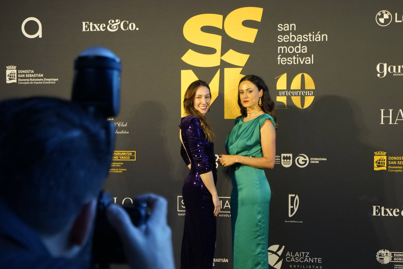 Diez estrellas deslumbran en Balenciaga