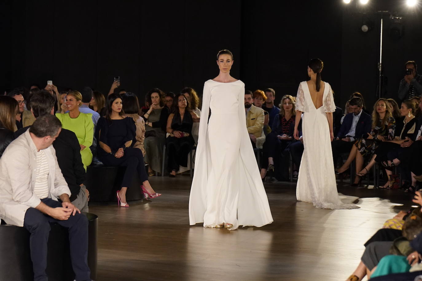 Diez estrellas deslumbran en Balenciaga