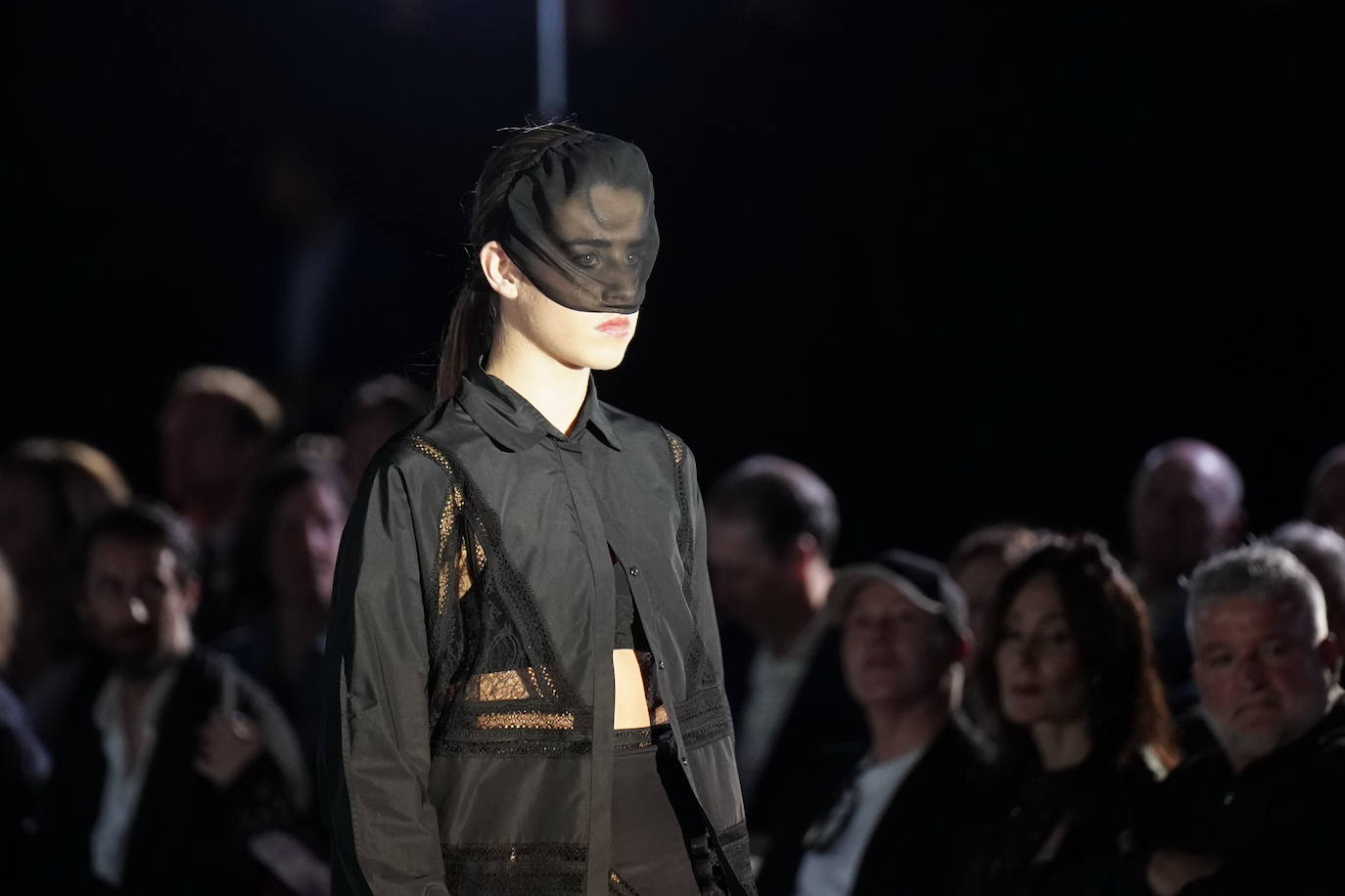 Diez estrellas deslumbran en Balenciaga