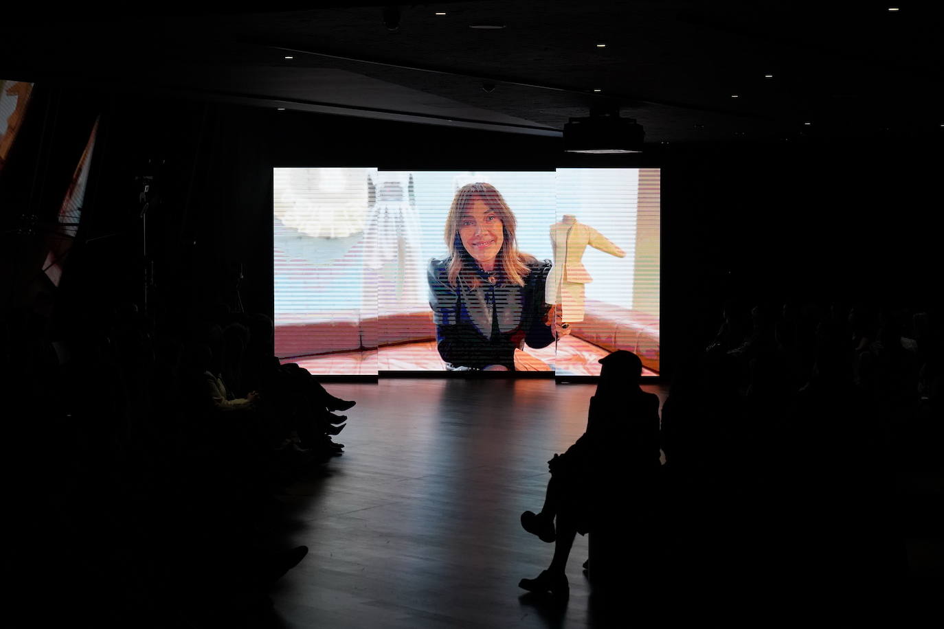 Diez estrellas deslumbran en Balenciaga