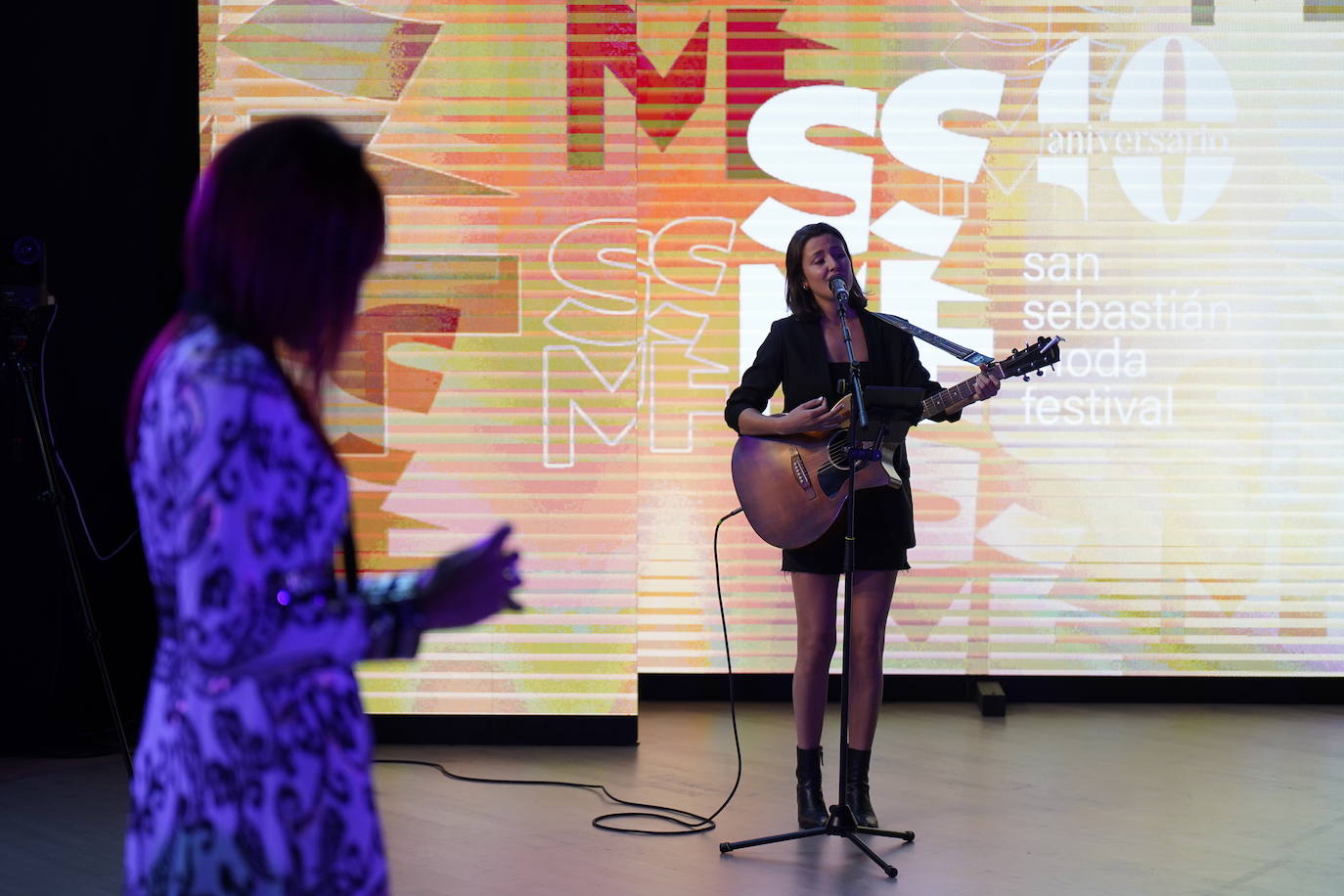 Diez estrellas deslumbran en Balenciaga