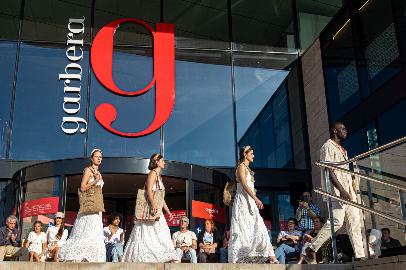 &#039;Fashion show&#039; en Garbera