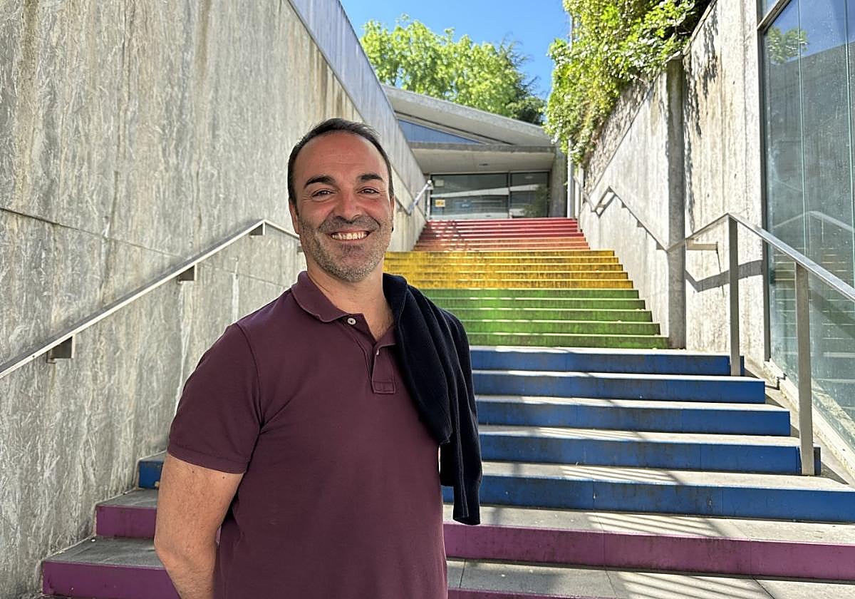 Asier Estabanez Aginaga celebrarña 'Itxarovision' en Hondarribia con decenas de clientes y amigos.