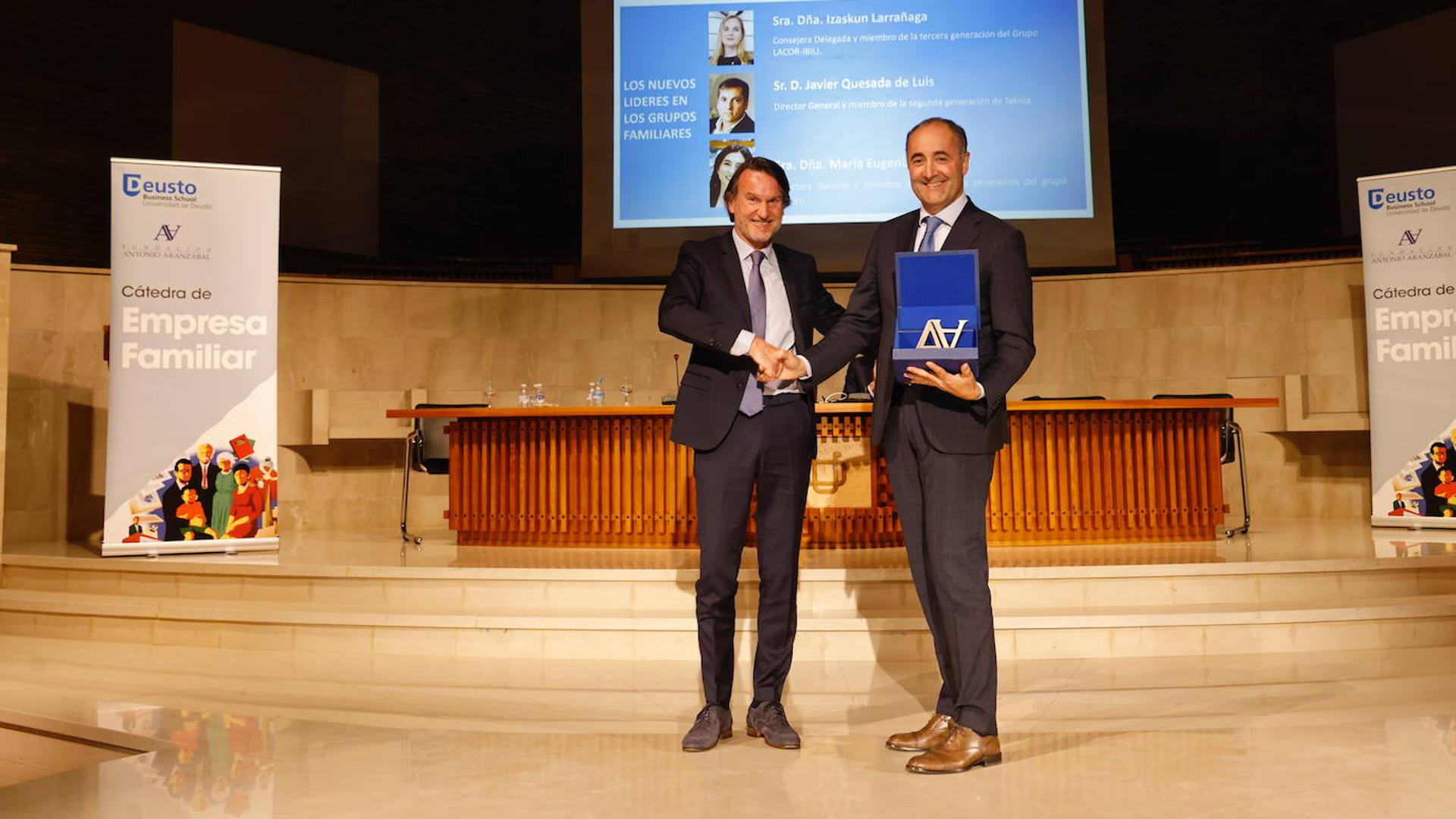 Eric Arana, from Grupo Arania, awarded the Antonio Aranzábal Award for Family Entrepreneur 2023