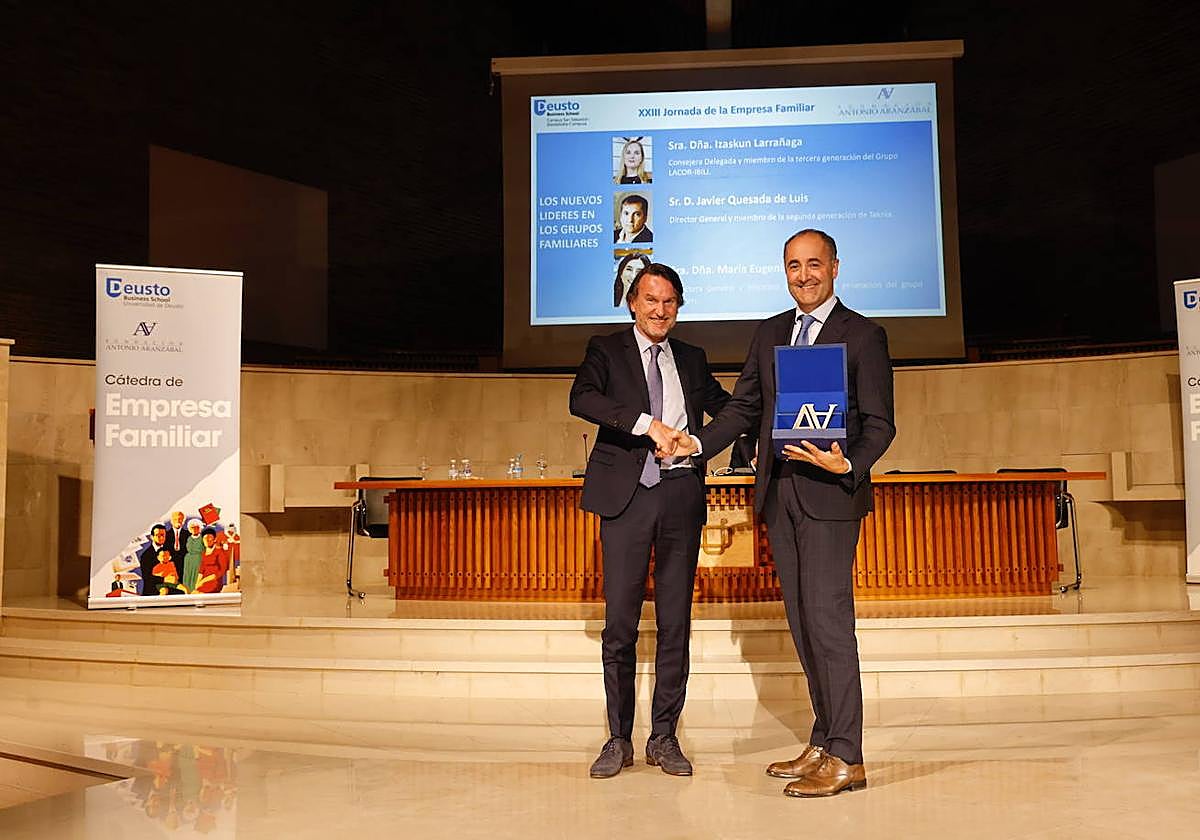 Eric Arana galardonado con el «Premio Antonio Aranzábal al empresario familiar 2023»