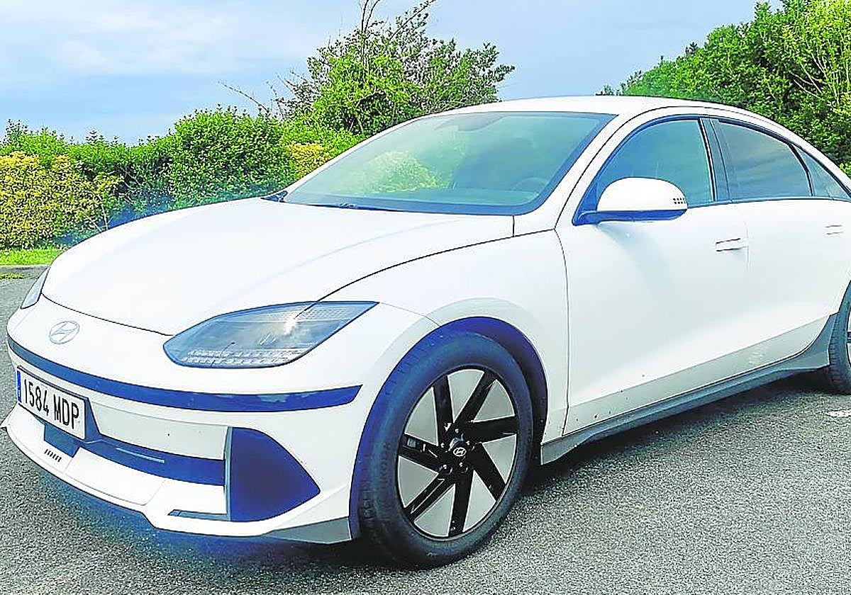 Con una trasera de potente imagen el Ioniq 6 es un Hyundai 100% eléctrico.