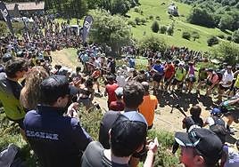 El público animando durante la última edición de la Zegama-Azkoitia.