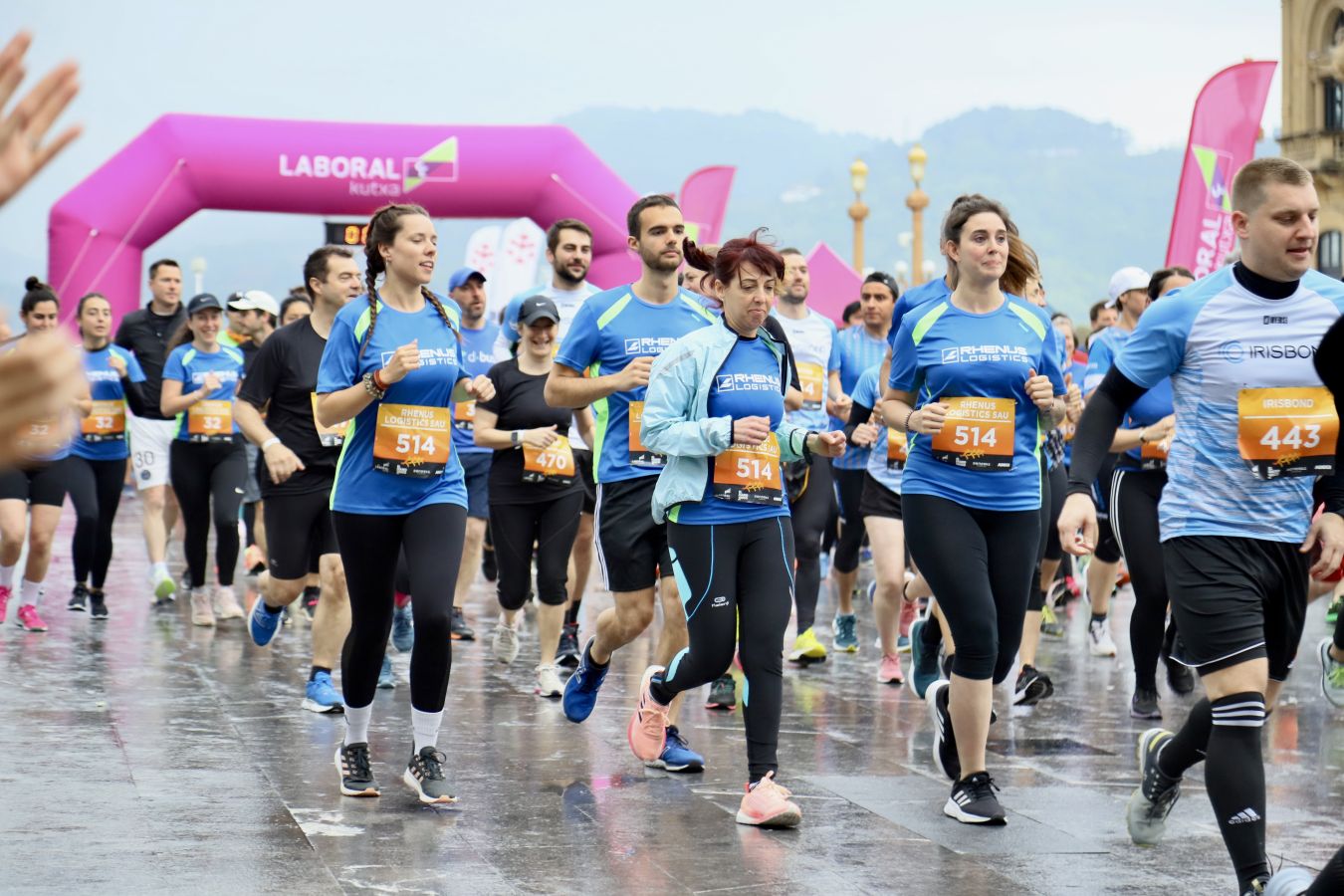 Gran ambiente en la Carrera de Empresas de Donostia