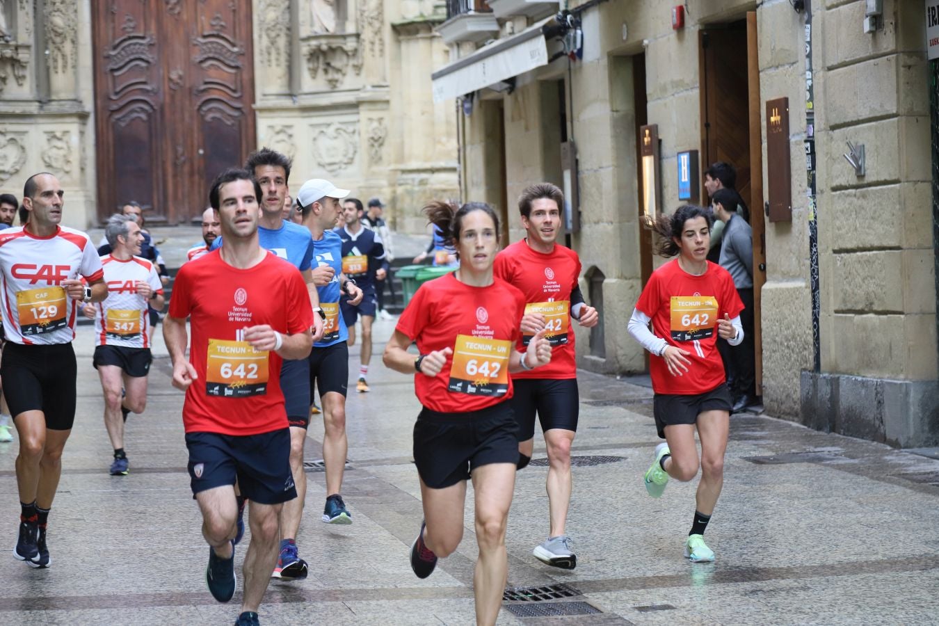 Los corredores, a su paso por la Parte Vieja