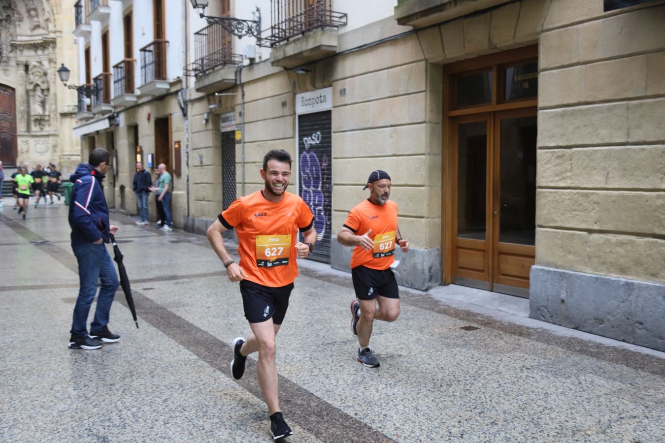 Los corredores, a su paso por la Parte Vieja