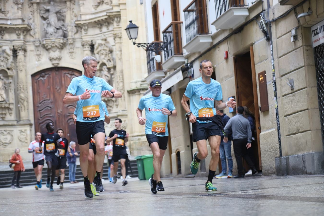 Los corredores, a su paso por la Parte Vieja