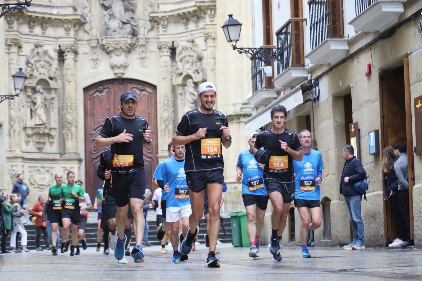 Los corredores, a su paso por la Parte Vieja