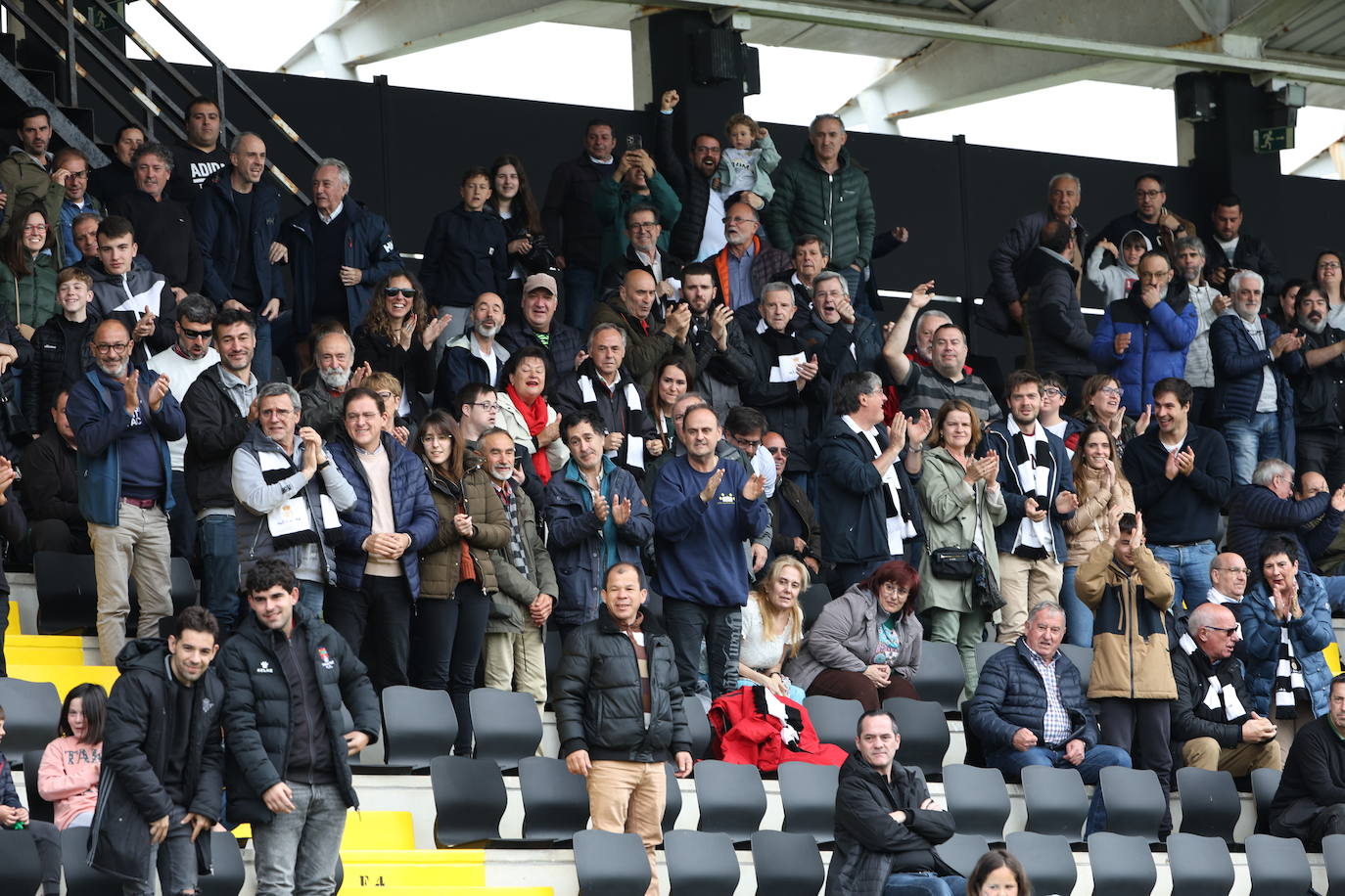 Alain Oyarzun acerca la permanencia al Real Unión