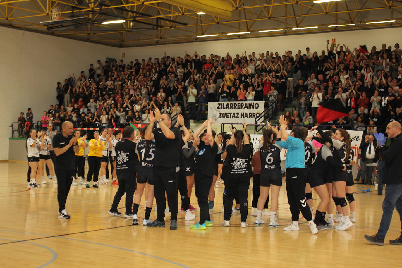 Fiesta en Errenteria con el ascenso del Ereintza
