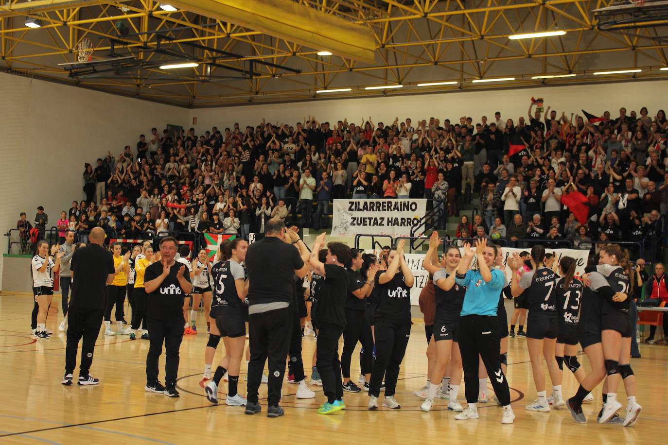 Fiesta en Errenteria con el ascenso del Ereintza