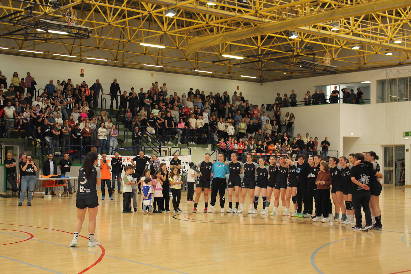 Fiesta en Errenteria con el ascenso del Ereintza