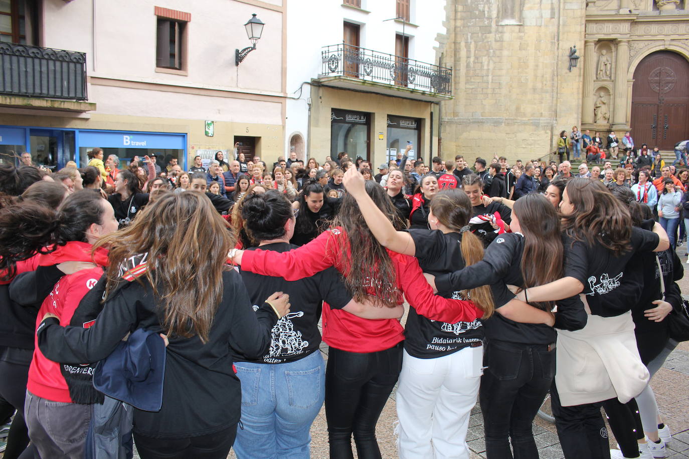 Fiesta en Errenteria con el ascenso del Ereintza