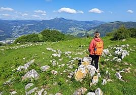 Uzturre, Hernio, Gazume, Larrunarri, Aizkorri, Aratz... son soloalgunas de las cimas que se ven desde Erroizpe