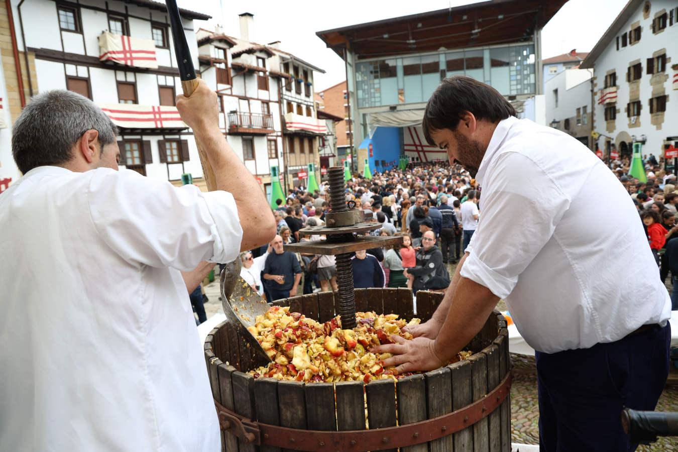 La sidra, protagonista en Usurbil