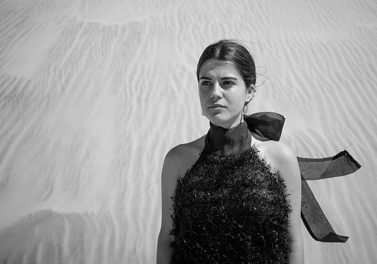 Jone González diseñadora de NELEZ